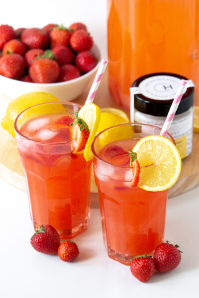 easy-strawberry-lemonade-overhead-glasses-ch-yuzuberry
