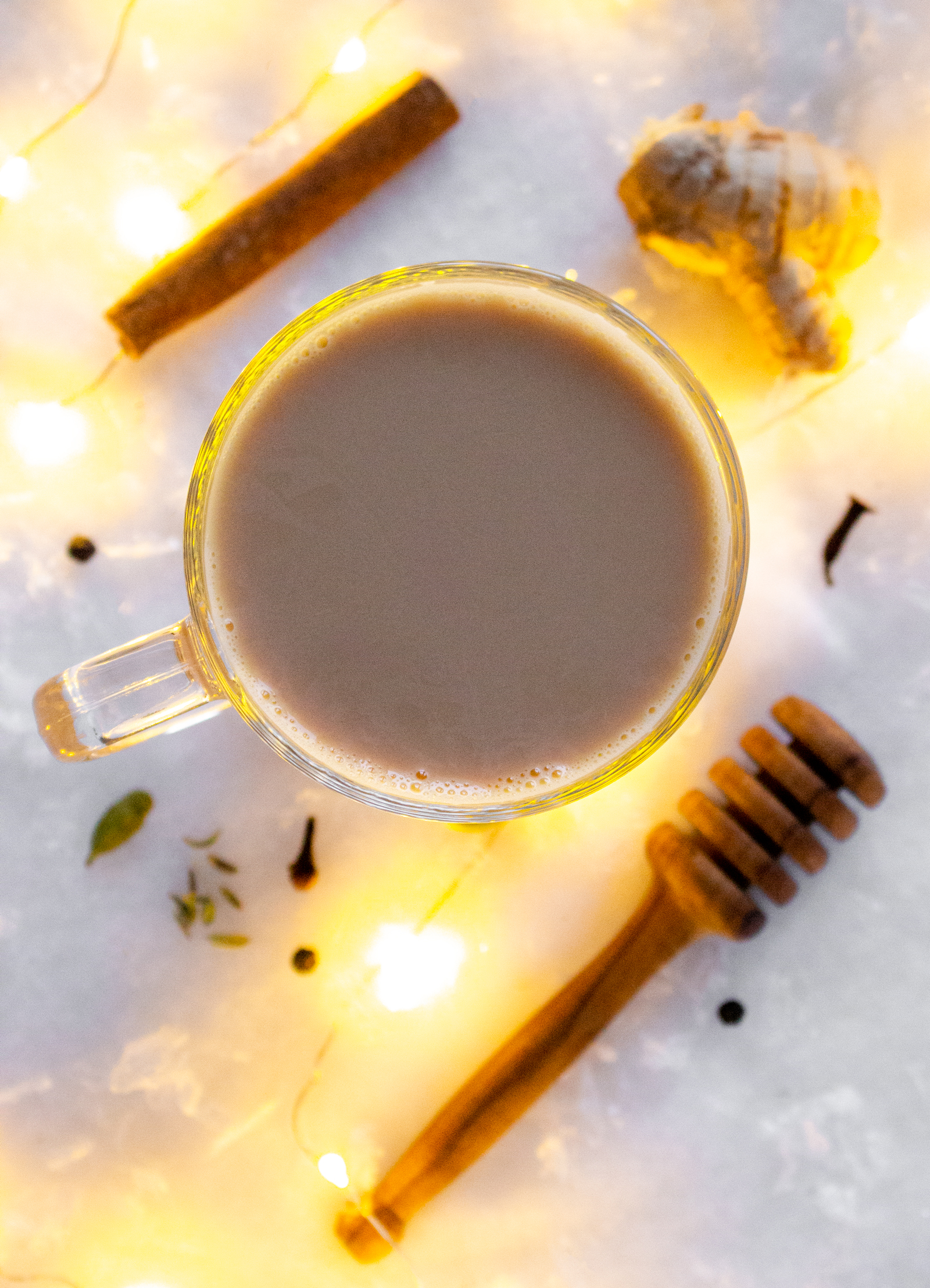 easy-masala-chai-creamy-chai-honey-tea-closeup