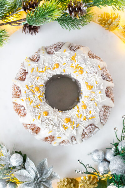 gingerbread-bundt-cake-gingerbread-chandler-honey-decorated-overhead-wreath-2
