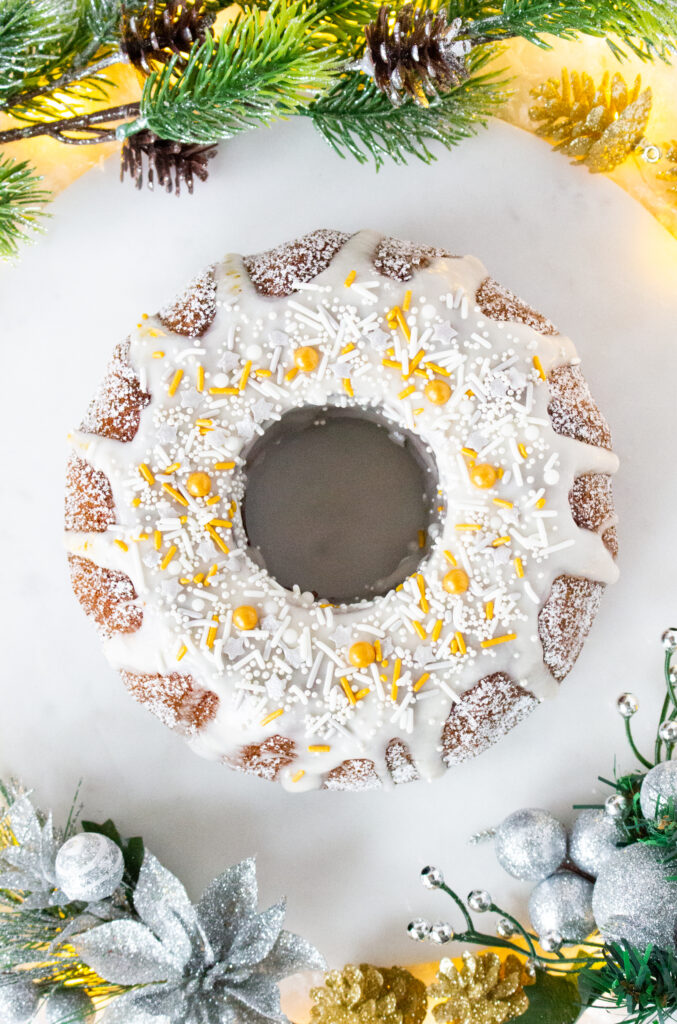 gingerbread-bundt-cake-gingerbread-chandler-honey-decorated-overhead-wreath-2