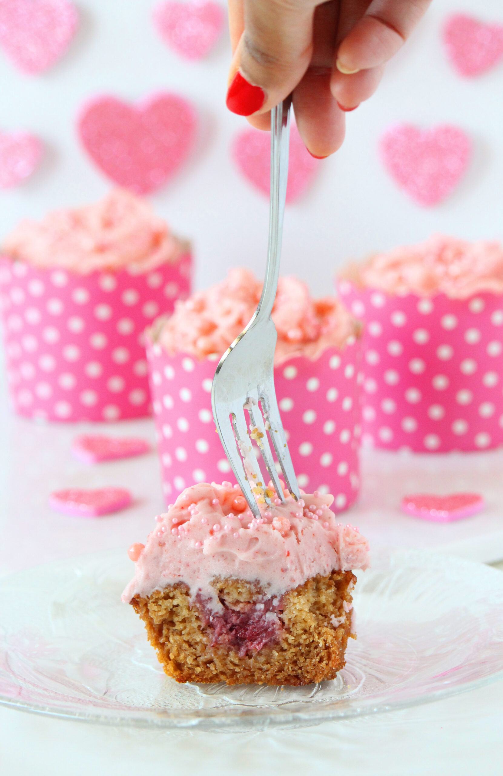 vanilla-strawberry-cupcakes-closeup-fork-cupcake